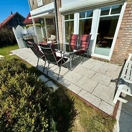 Kuestenliebe Direkt Am Mit Eingez Garten Apartment Schonberger Strand